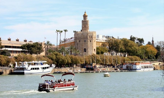 sevilla foto postal2.jpg